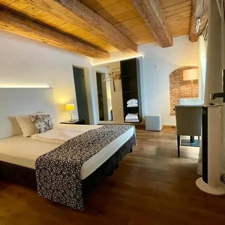 Hardthaus Gaestezimmer * Kraiburg am Inn